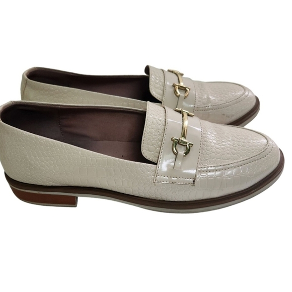 Bata Beige Leather Croc Embossed Horse Bit Loafers Size 39(8.5) - Picture 1 of 7
